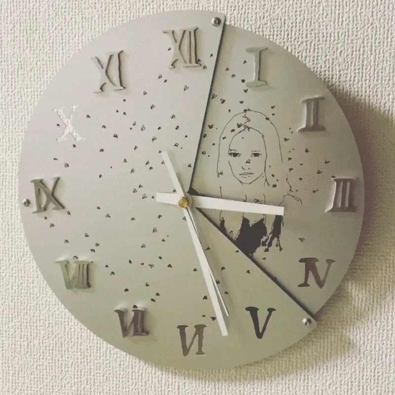 Duralumin reversible clock